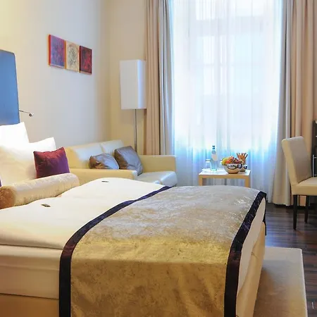 Hotel Merkur 3*