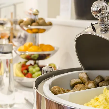 Hotel Merkur 3*